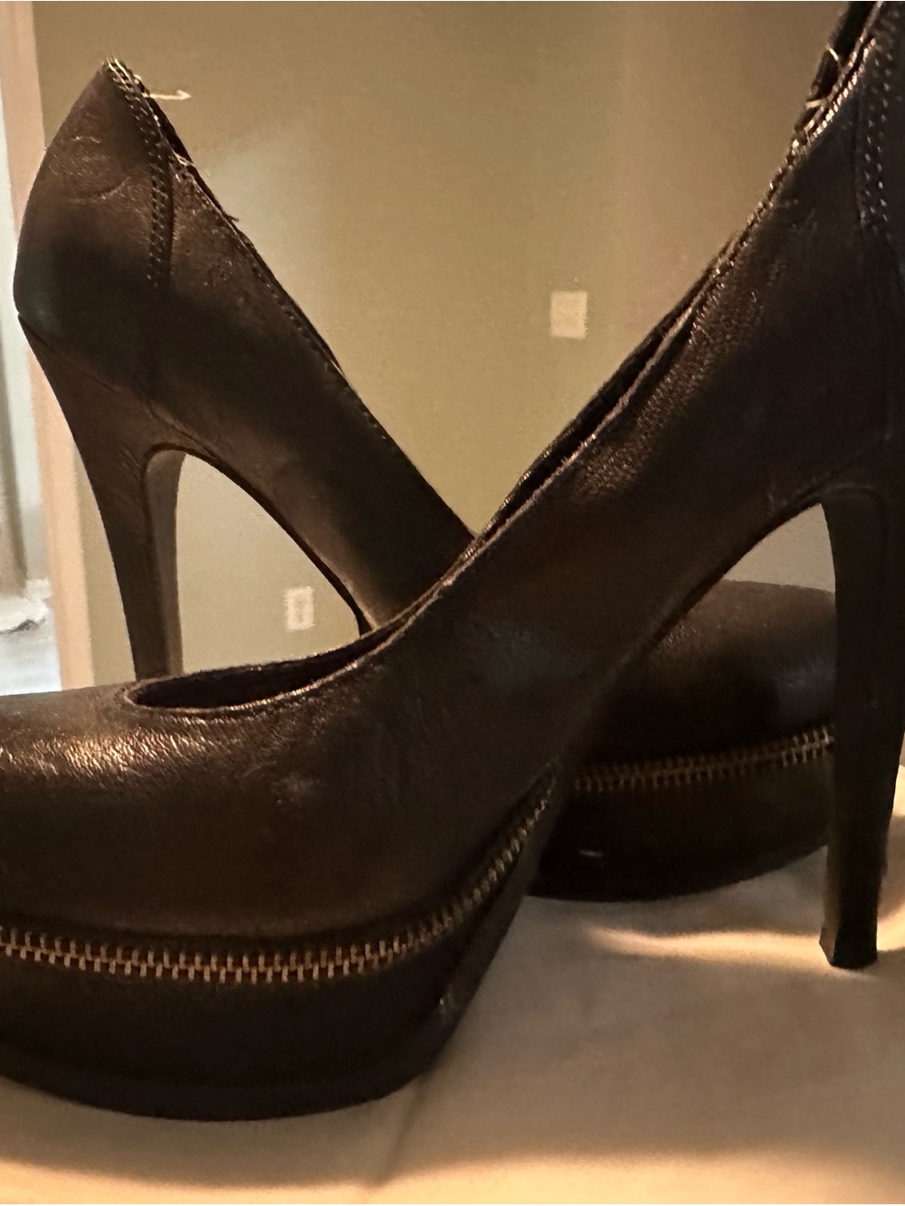 Calvin Klein Black zip accent 5” High Heel Platform/ 7.5 -